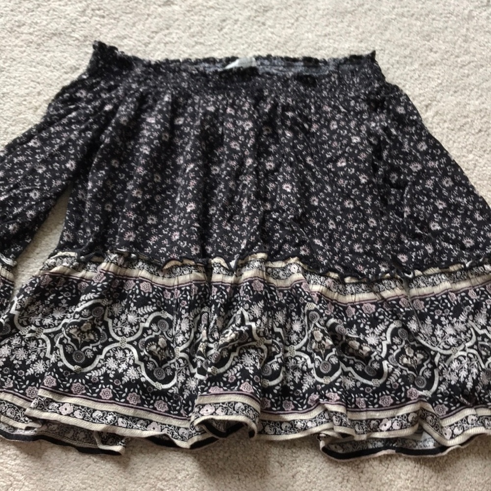 American eagle flowy off the shoulder top